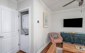 Bohemian Carriage House